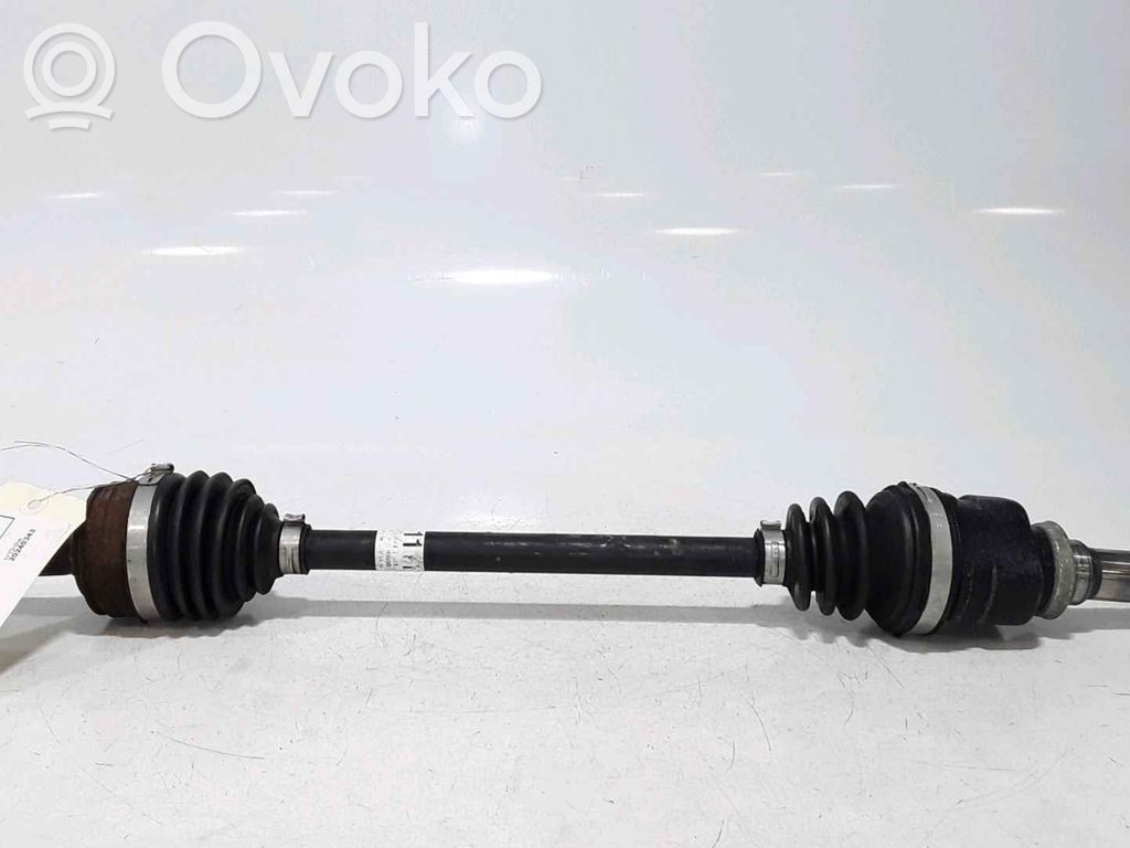 Toyota Aygo AB10 Półoś przednia 