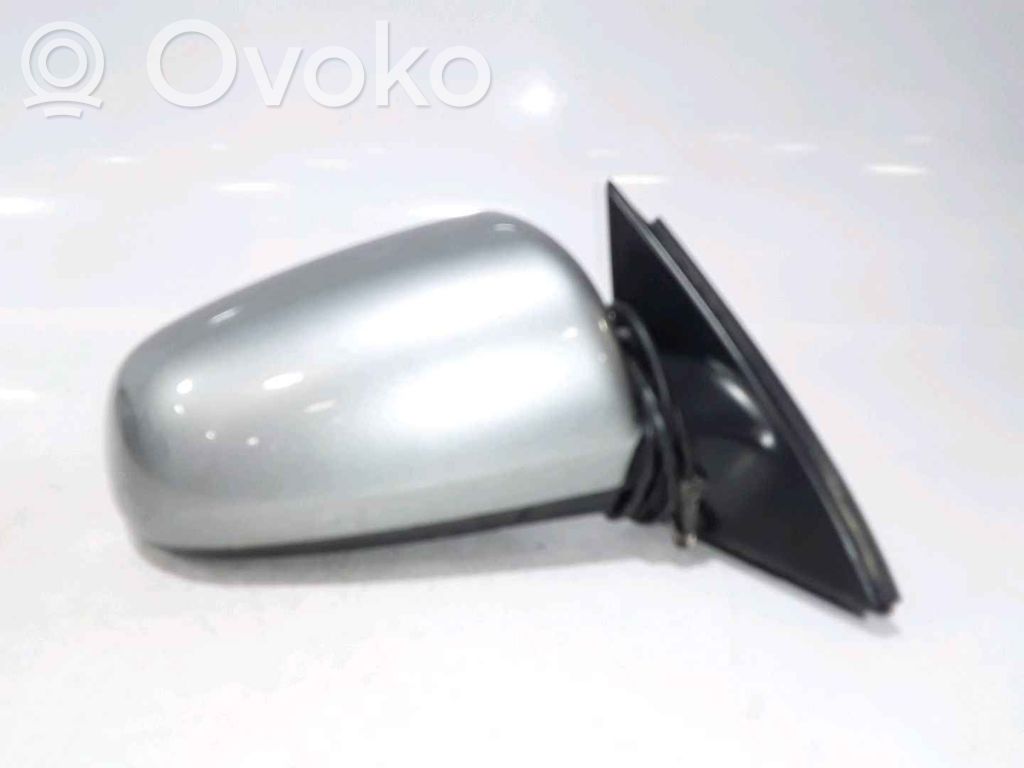 Audi A4 S4 B5 8D Front door electric wing mirror 