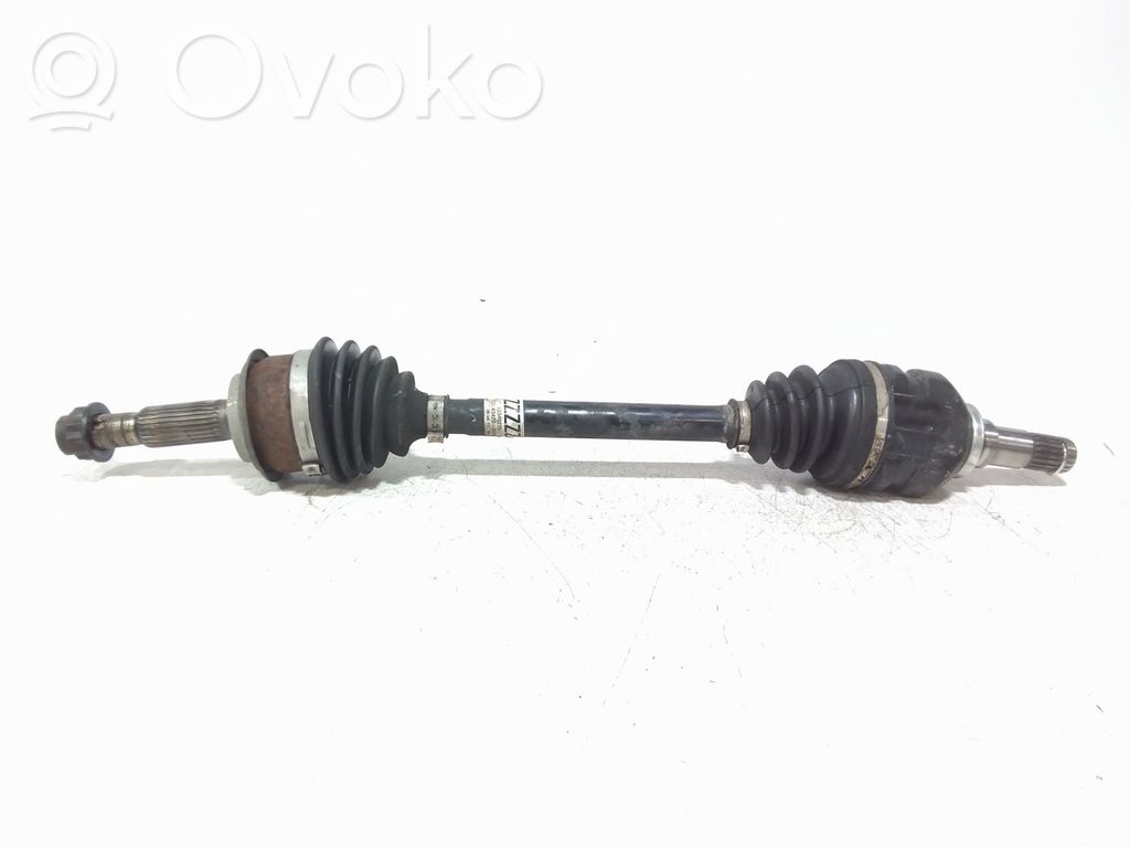 Toyota Yaris Półoś przednia 