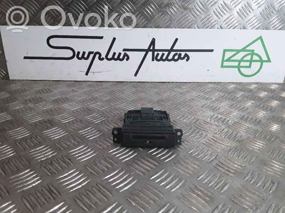 Renault Koleos I Czytnik karty 