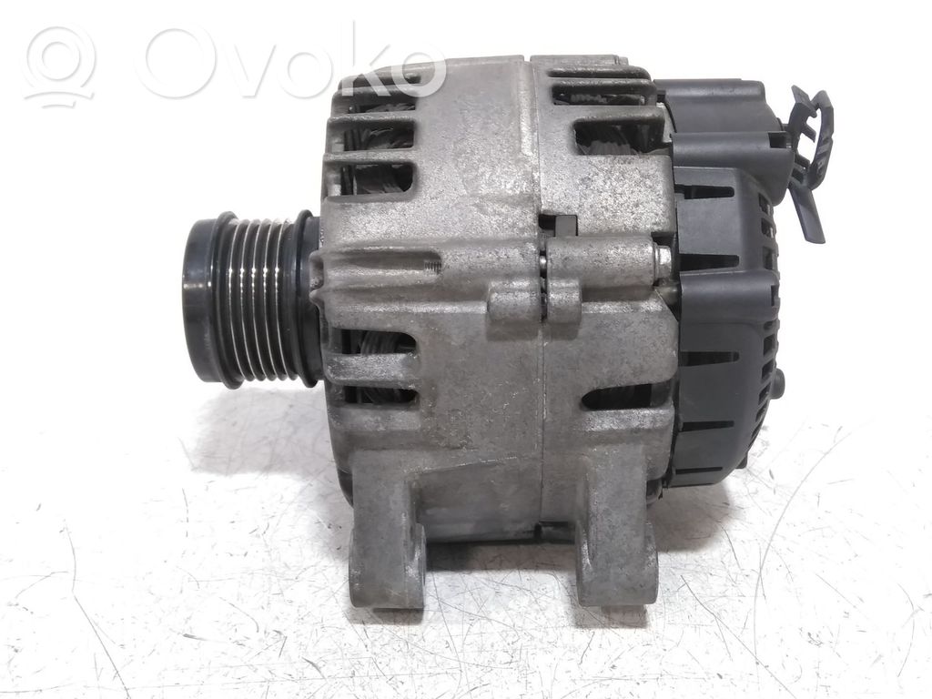 Peugeot 2008 I Alternator