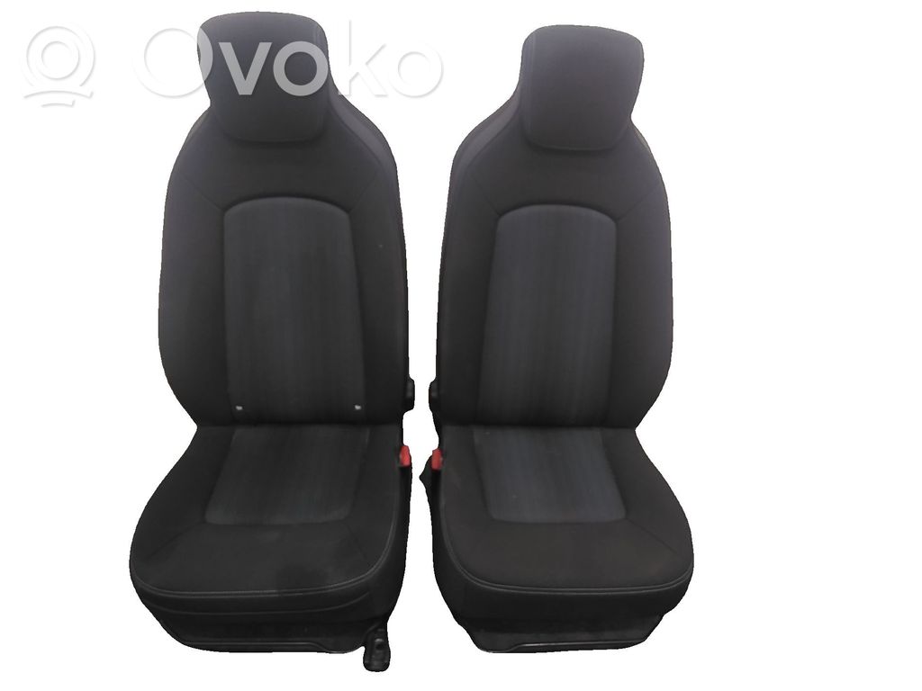 Renault Zoe Fotele / Kanapa / Komplet