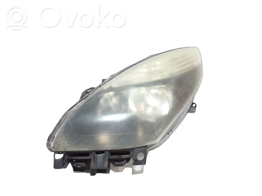 Renault Megane III Lampa przednia 