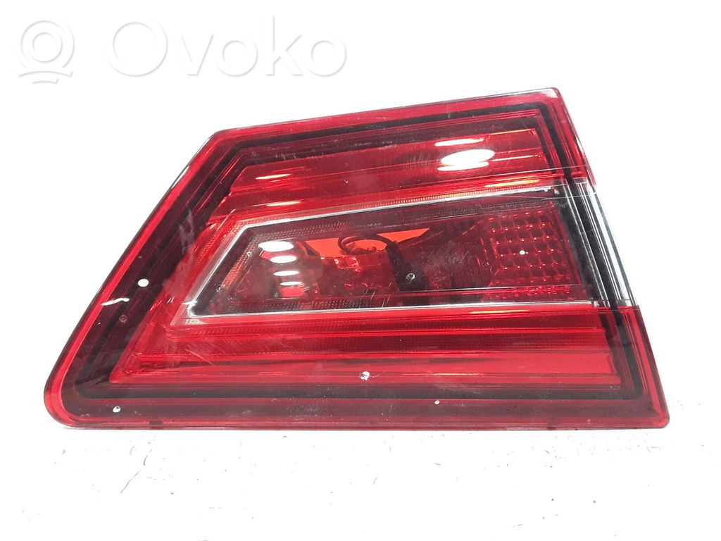 Renault Clio IV Luces portón trasero/de freno 