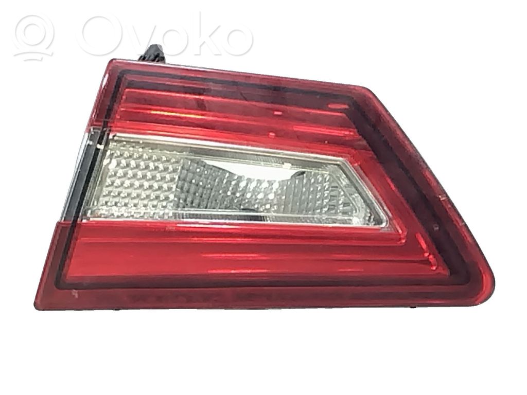 Renault Clio IV Luces portón trasero/de freno