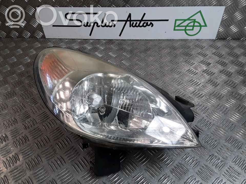 Citroen Xsara Picasso Lampa przednia 