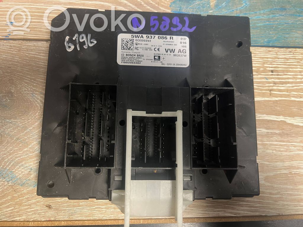 Volkswagen Golf VIII Modul confort 