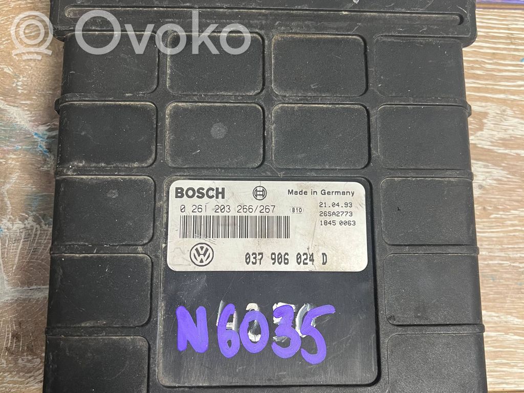 Volkswagen Golf III Engine control unit/module 