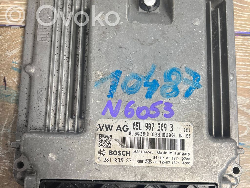 Engine control unit/module   05L907309B,0281035371