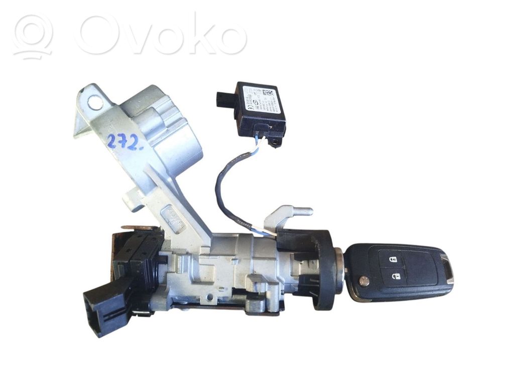 Opel Insignia A Ignition lock 
