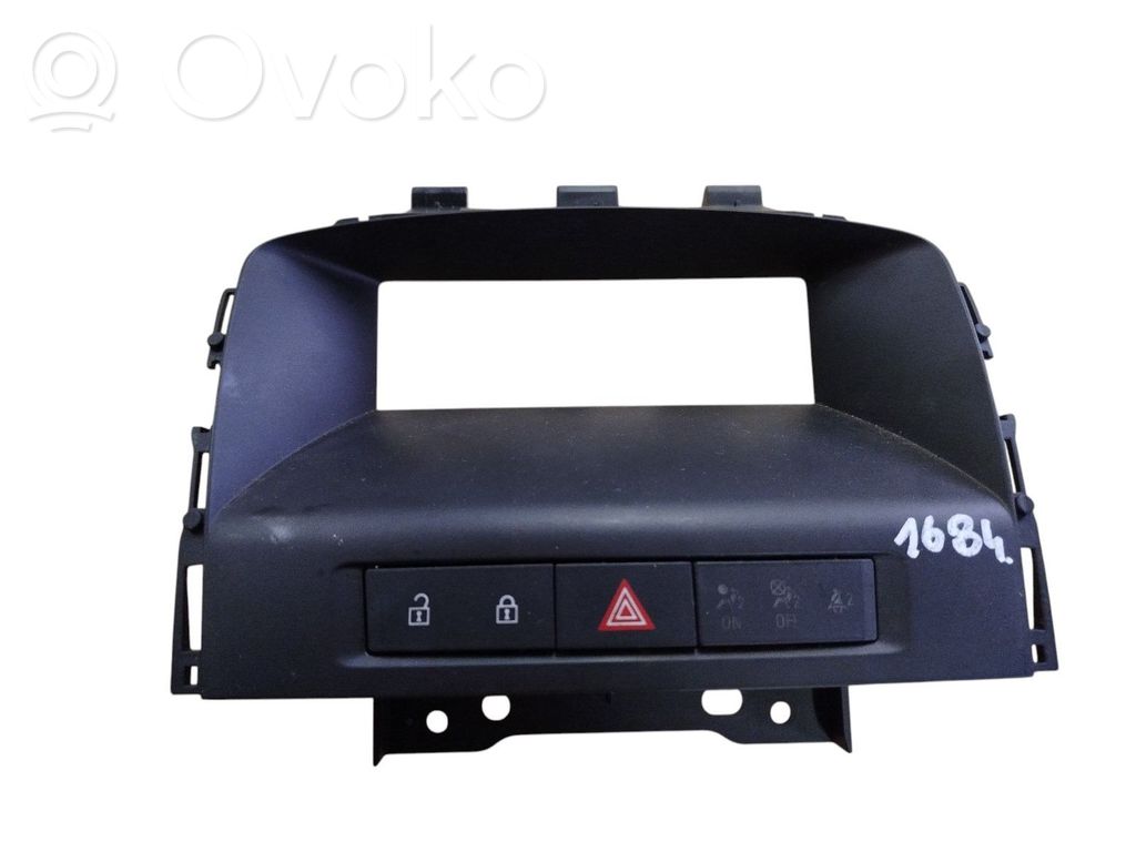 Opel Astra J Botón interruptor de luz de peligro 