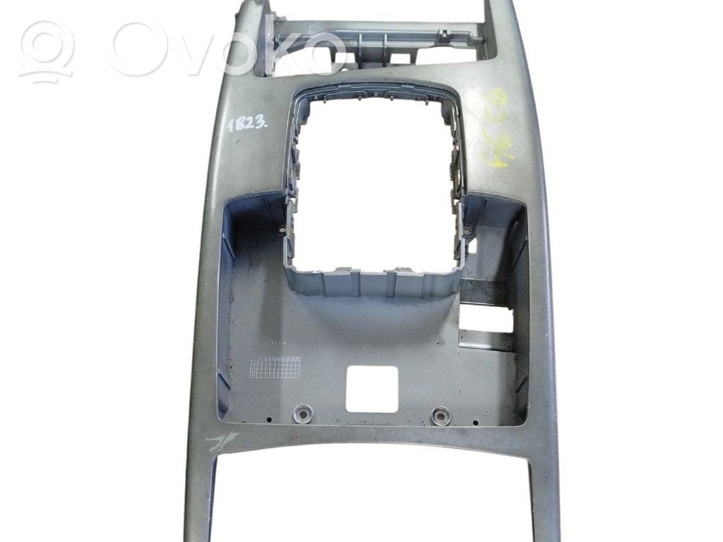 Audi A6 S6 C6 4F Consola de plástico de la palanca de cambios 