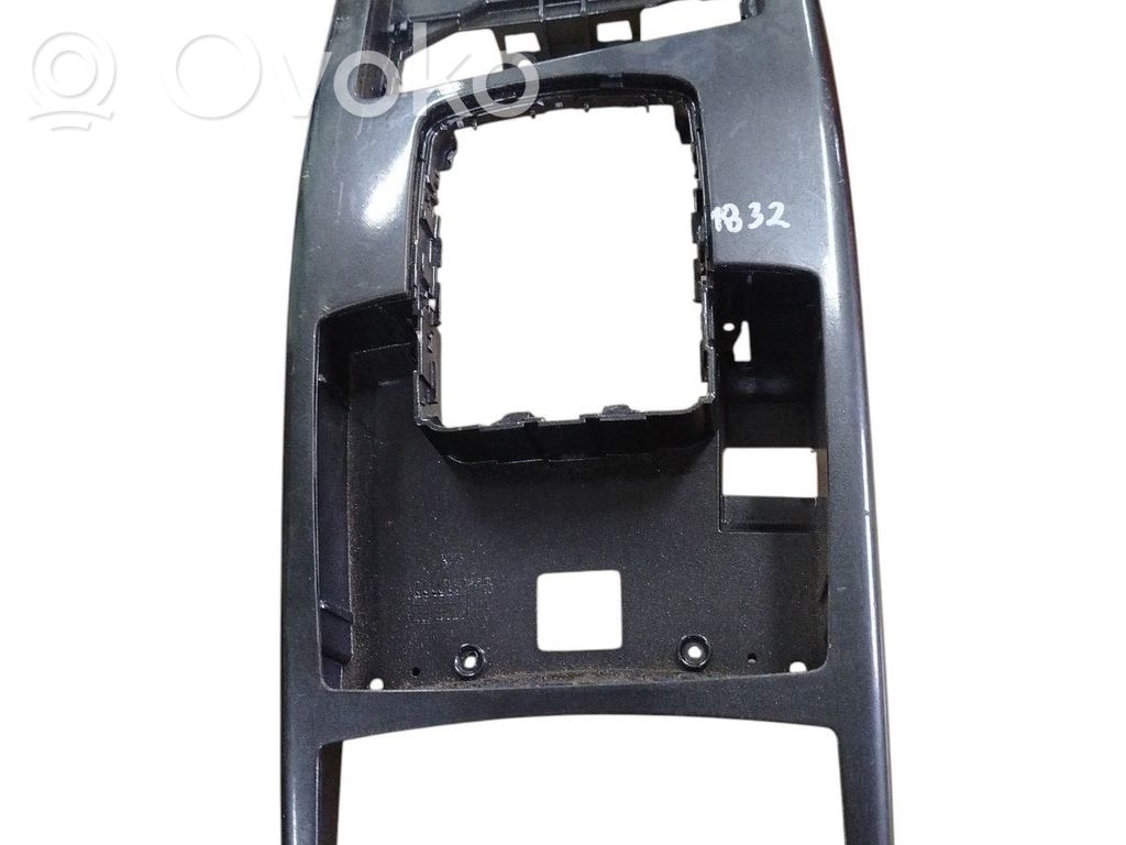 Audi A6 S6 C6 4F Consola de plástico de la palanca de cambios 