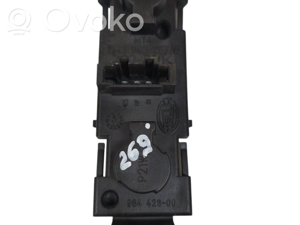 Volkswagen Sharan Tail light bulb cover holder 