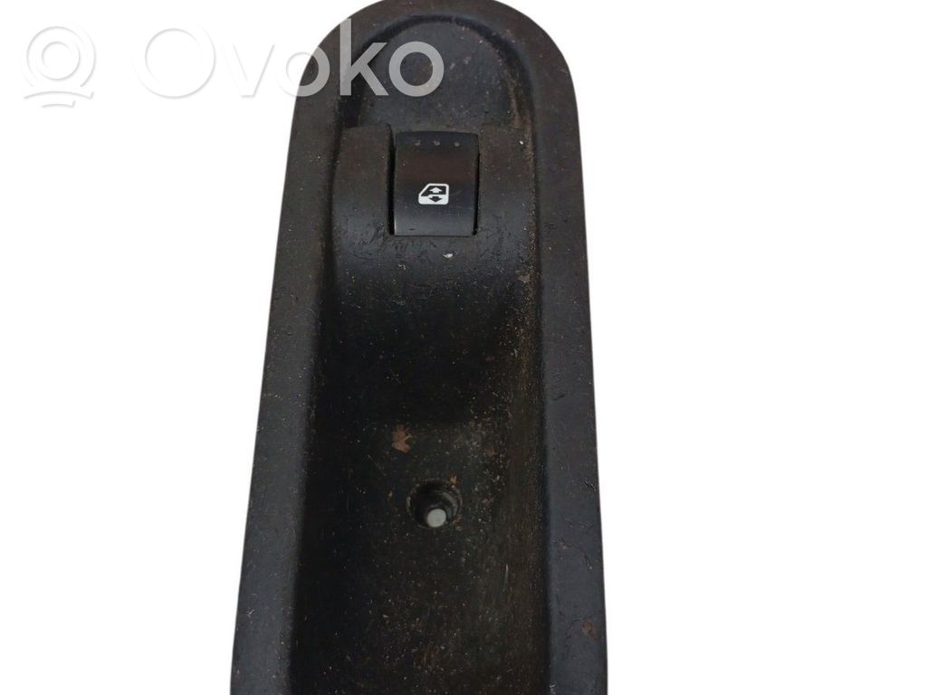 Renault Megane II Electric window control switch 