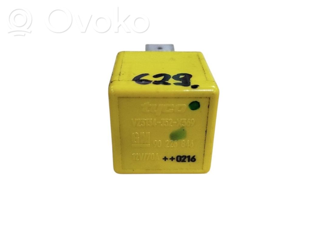 Opel Corsa C Kita rėlė 