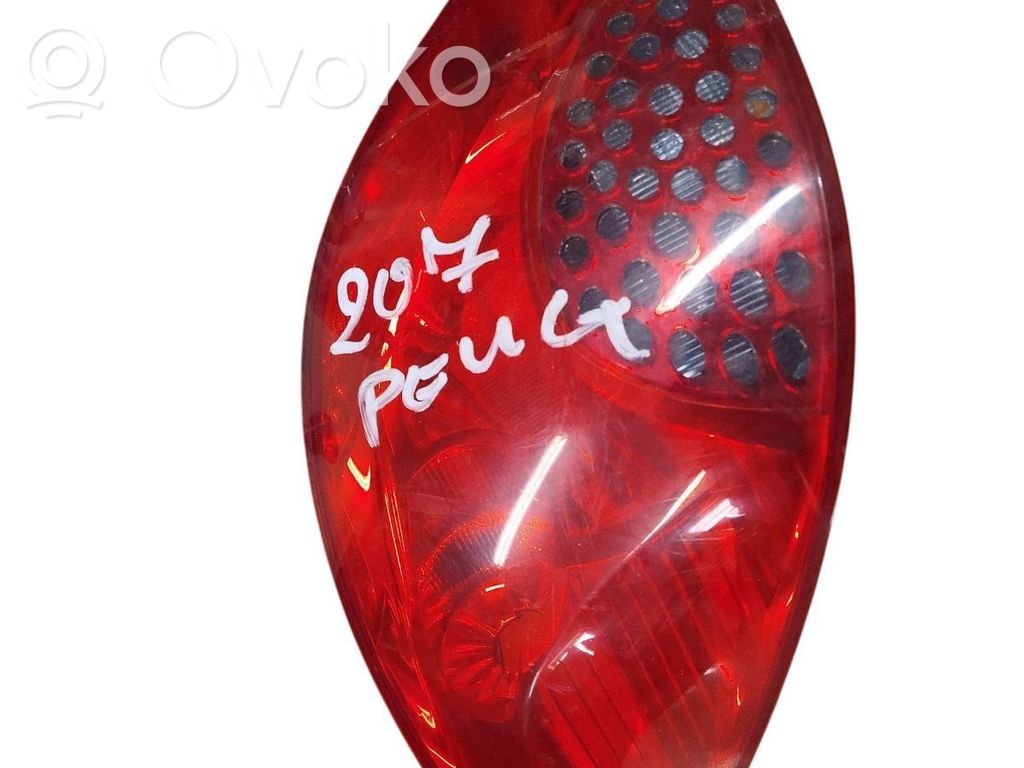 Peugeot 207 Aizmugurējais lukturis virsbūvē 