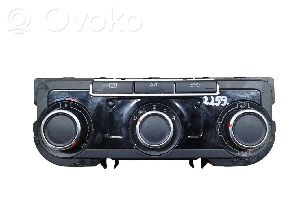 Volkswagen Golf VI Panel klimatyzacji 