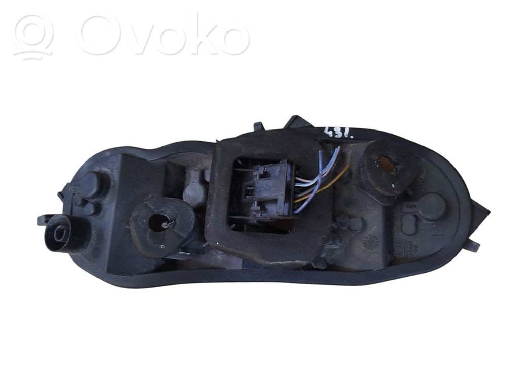 Opel Corsa D Takavalon polttimon suojan pidike 