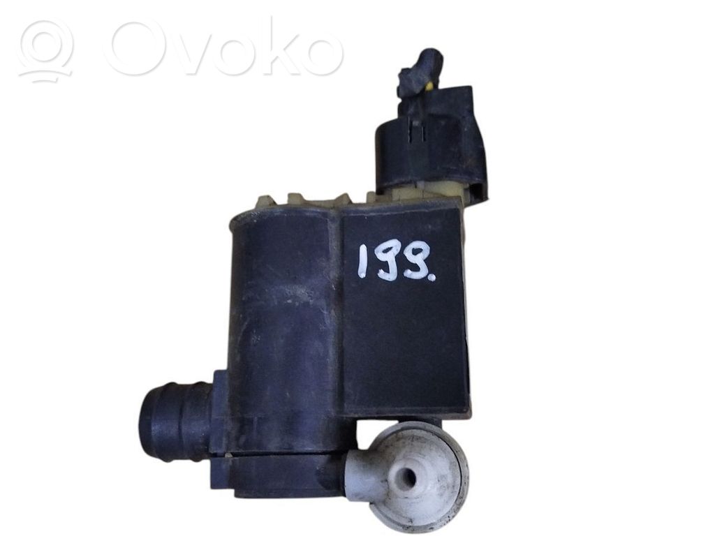 KIA Ceed Windscreen/windshield washer pump 