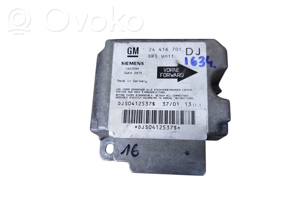 Opel Vectra B Airbag control unit/module 