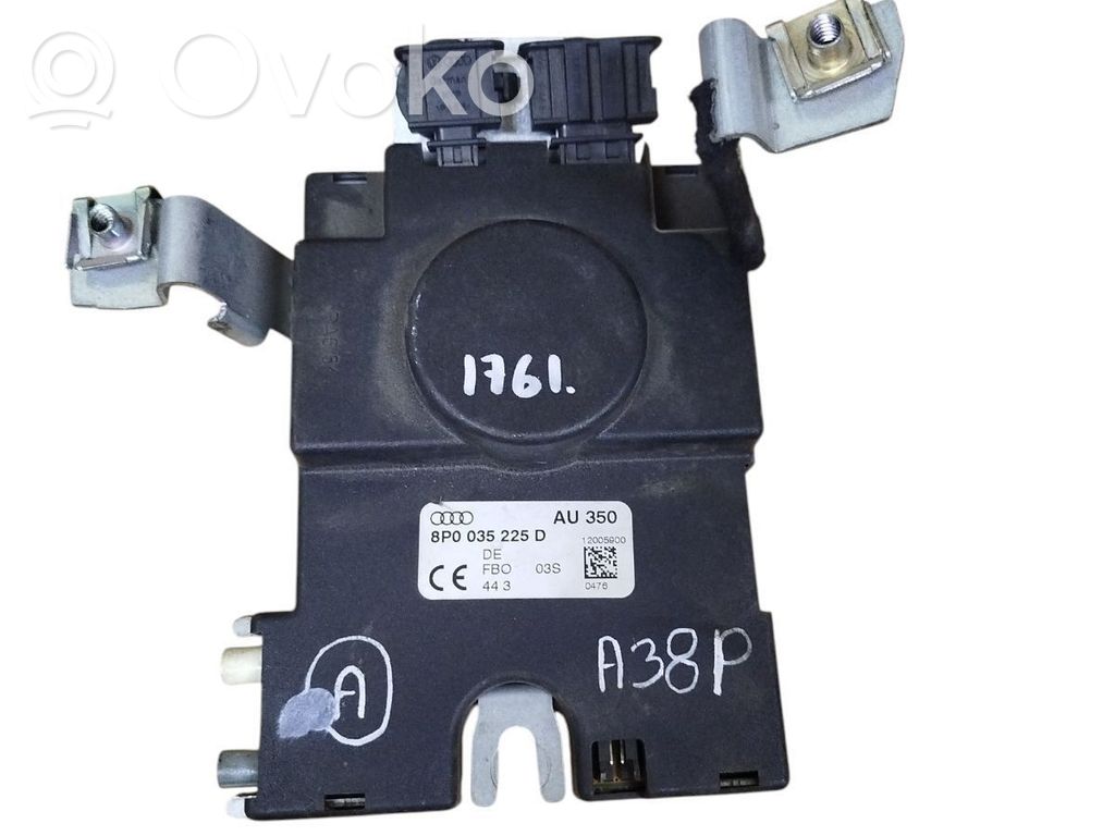 Audi A3 S3 8P Aerial antenna amplifier 