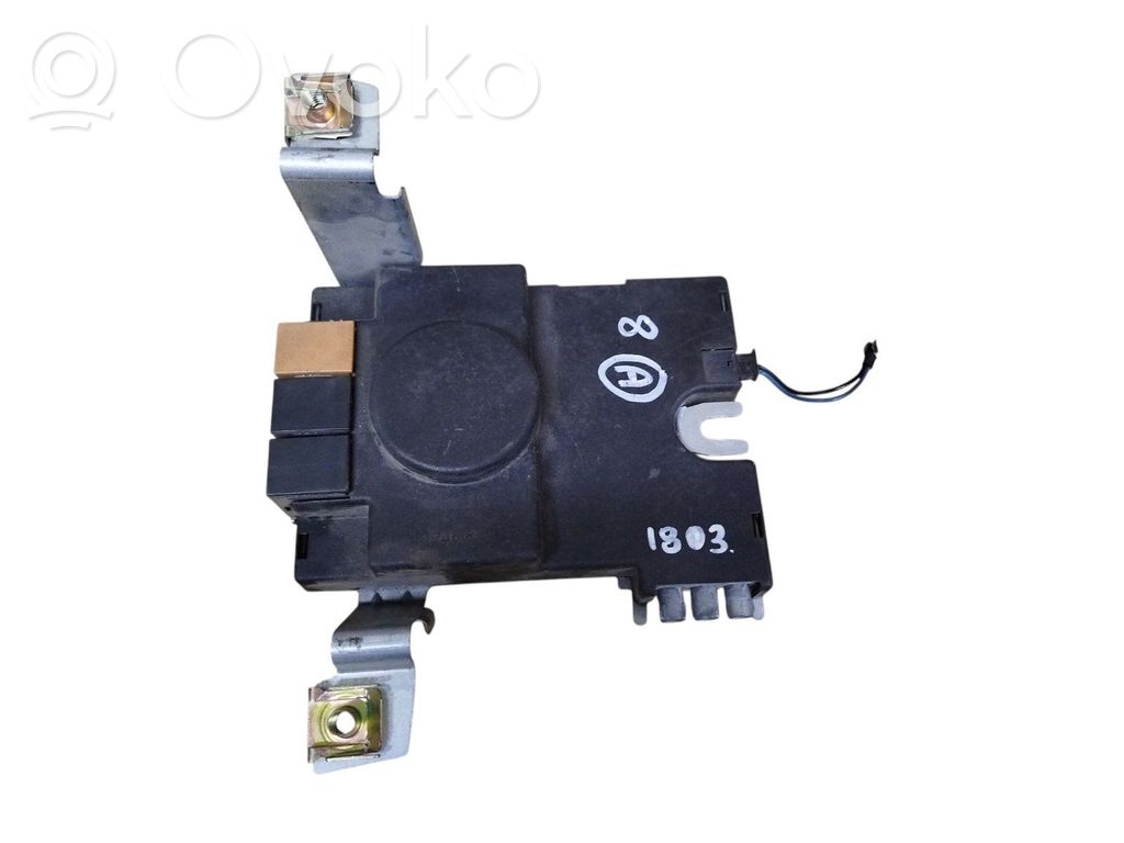 Audi A3 S3 8P Amplificator antenă aeriană 