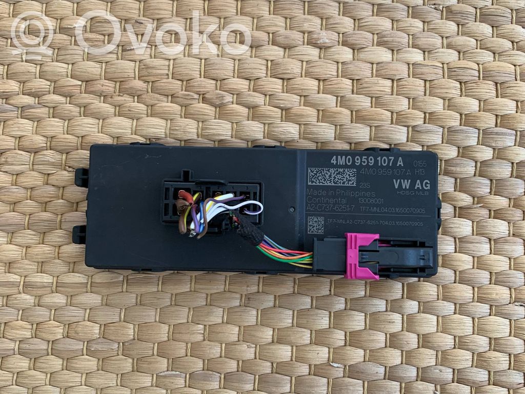 Tailgate/trunk control unit/module   4M0959107A,A2C73762517