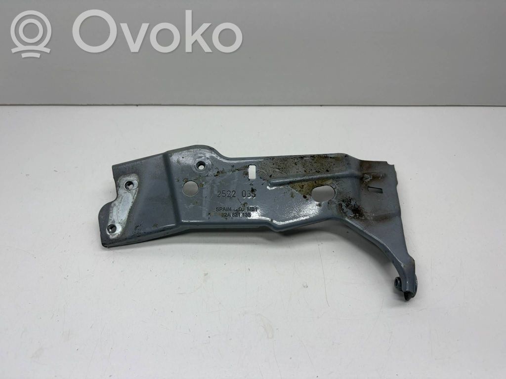 Audi A1 Fender mounting bracket 
