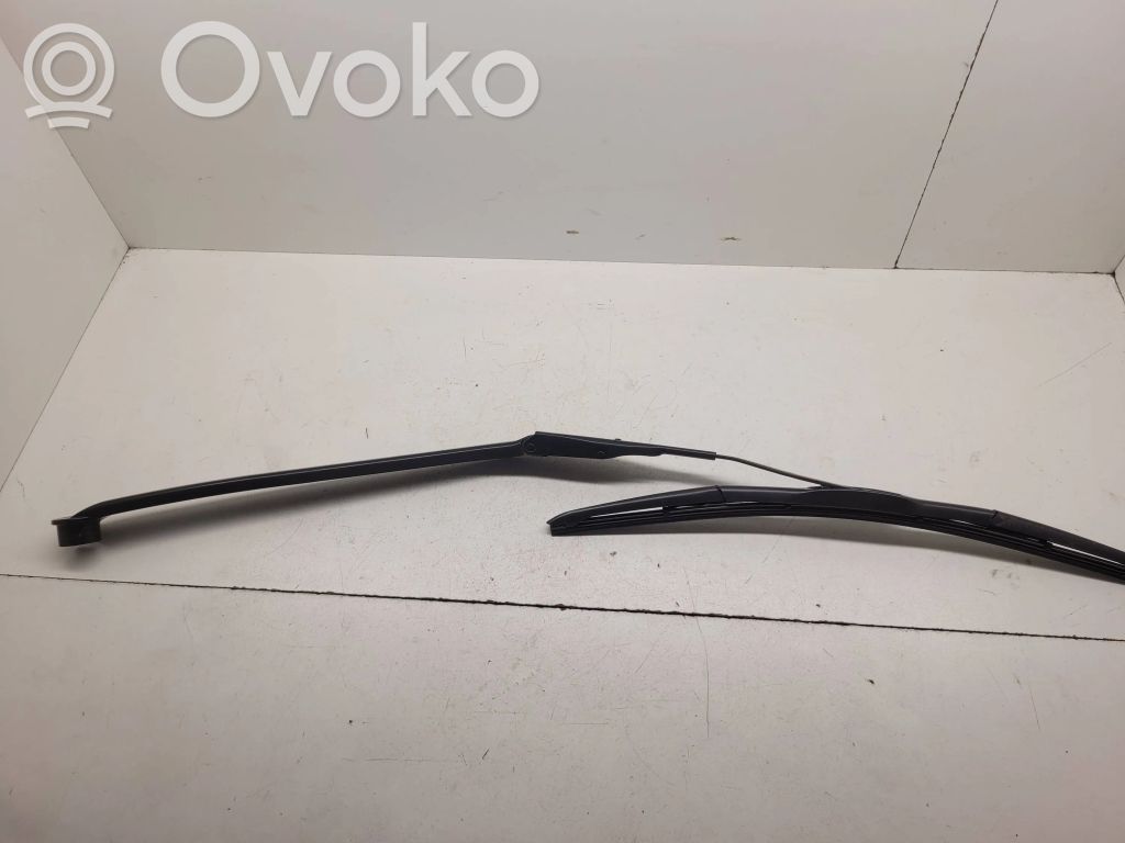 Lexus GS 300 350 430 450H Priekinio stiklo valytuvų kojelė 