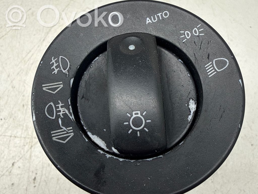 Interruptor de luz   8E0941531D