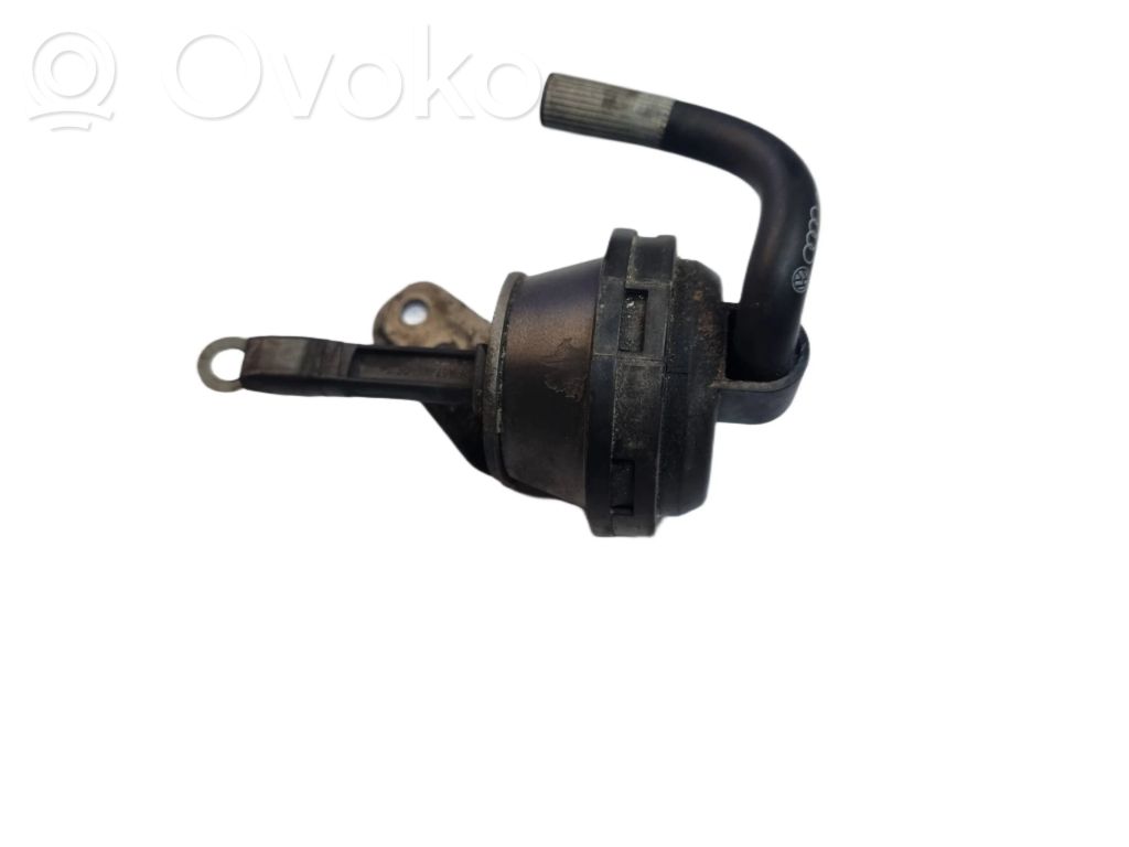 Audi A8 S8 D3 4E Vacuum valve 