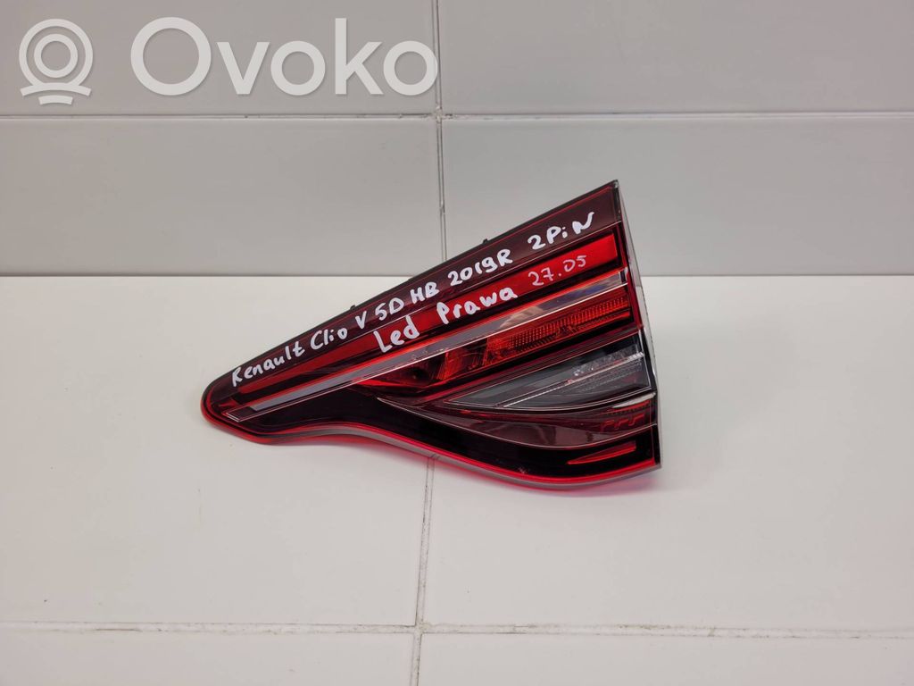 Renault Clio V Tailgate rear/tail lights 
