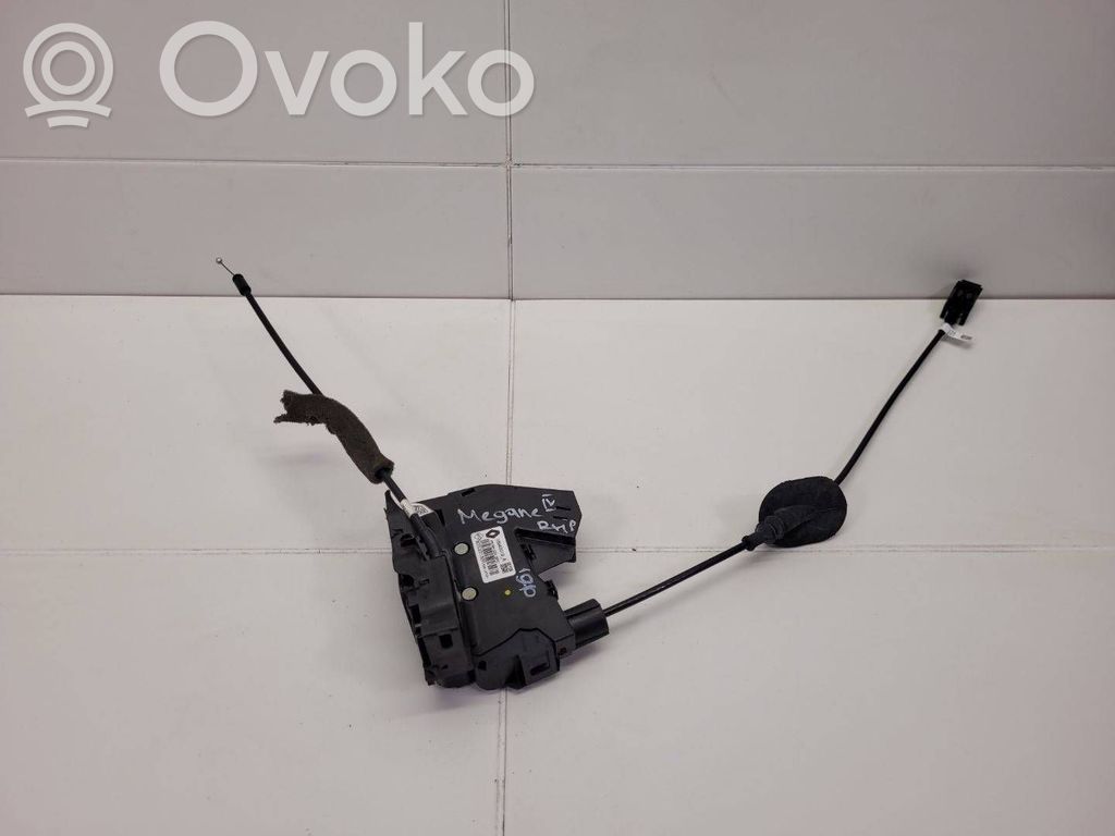 Renault Megane IV Takaoven lukko 