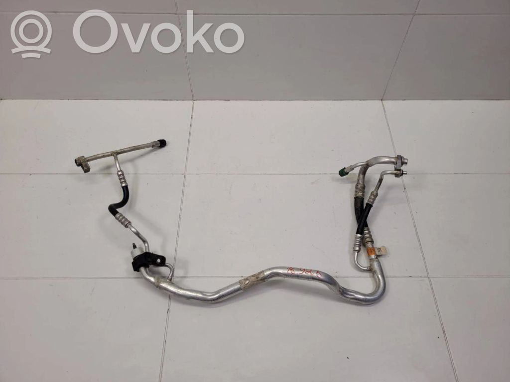 Ilmastointilaitteen putki (A/C)   GV6119E881PF