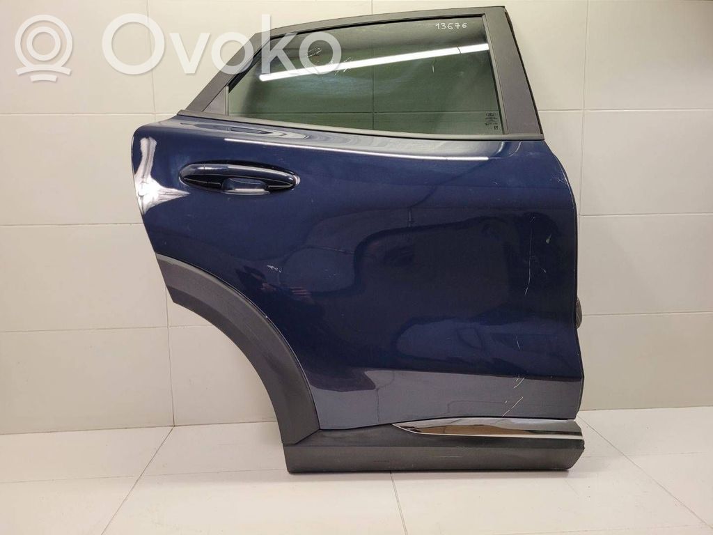 Rear door   L1TBS24720AJ