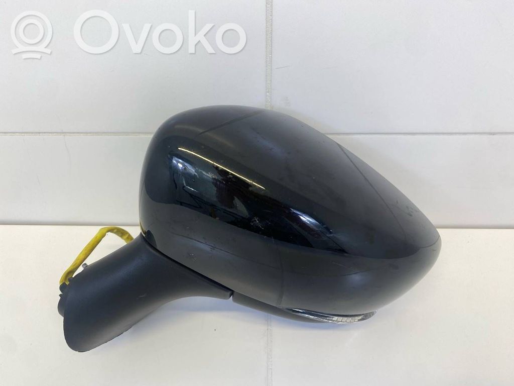 Renault Captur Front door electric wing mirror 
