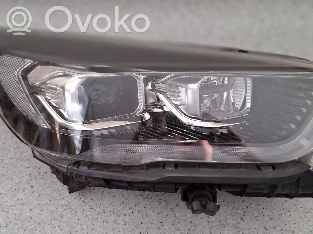 Ford Kuga II Phare frontale 