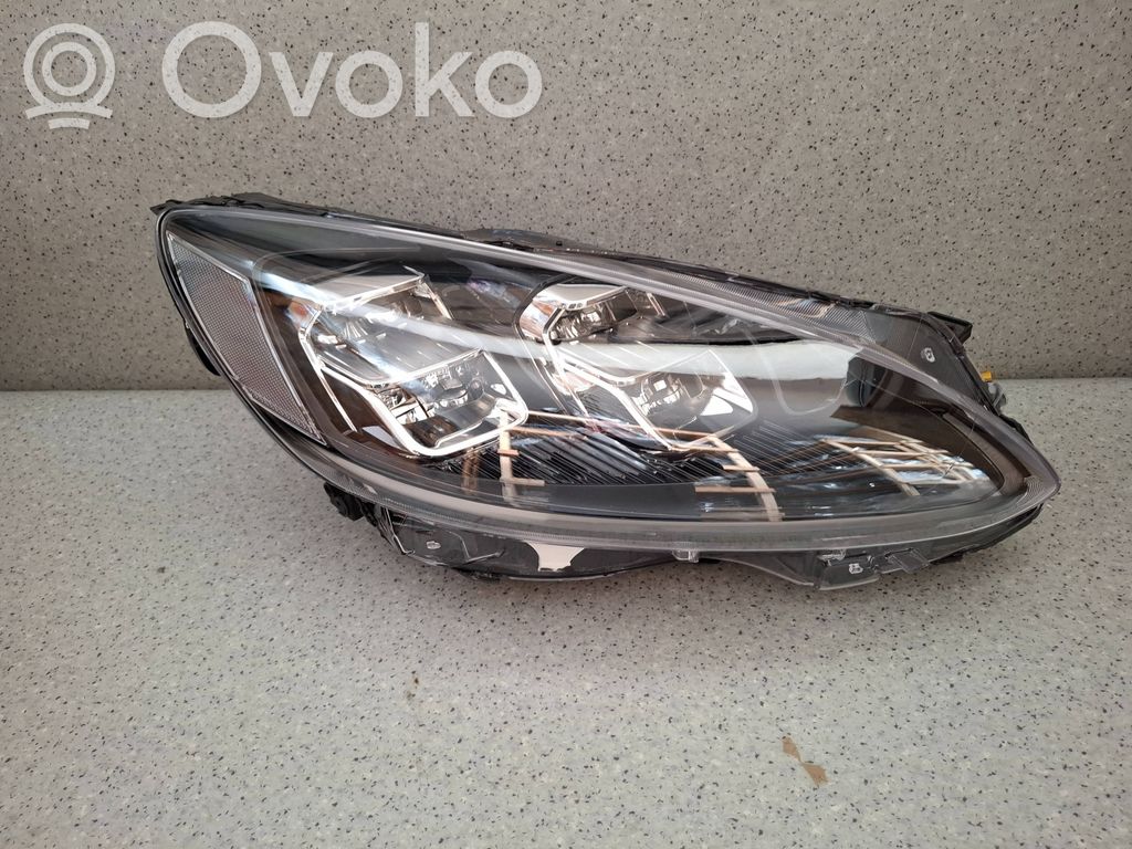 Ford Kuga III Headlight/headlamp 