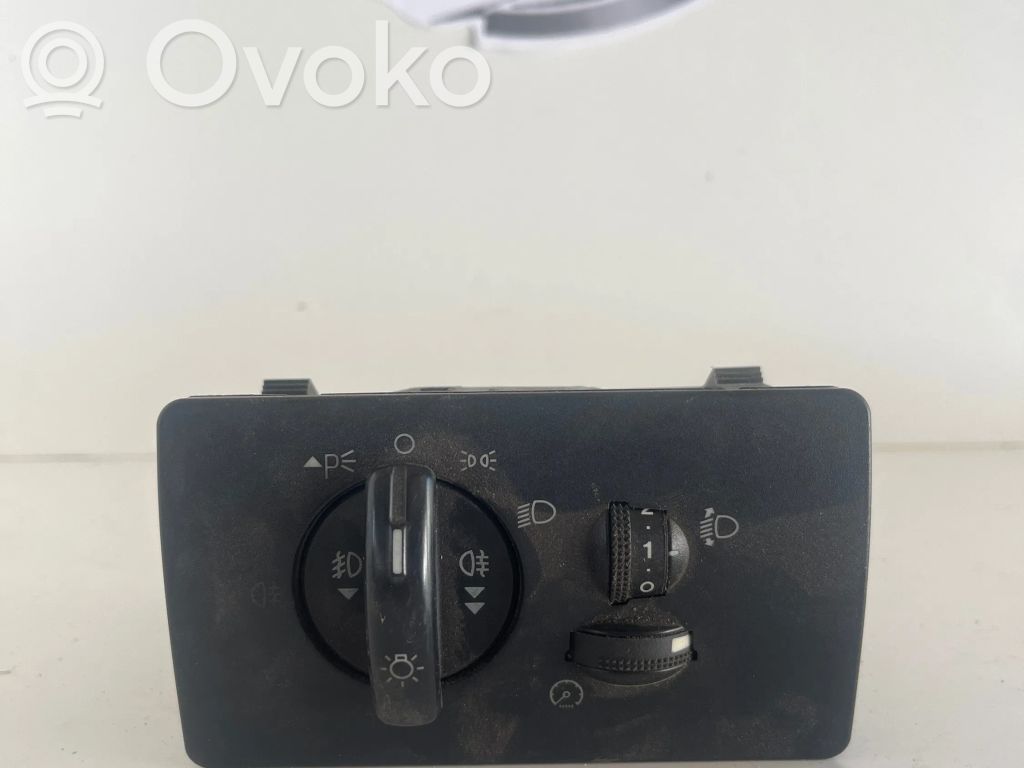 Interruptor de luz   1S7T13A024AB,04052701,020408A