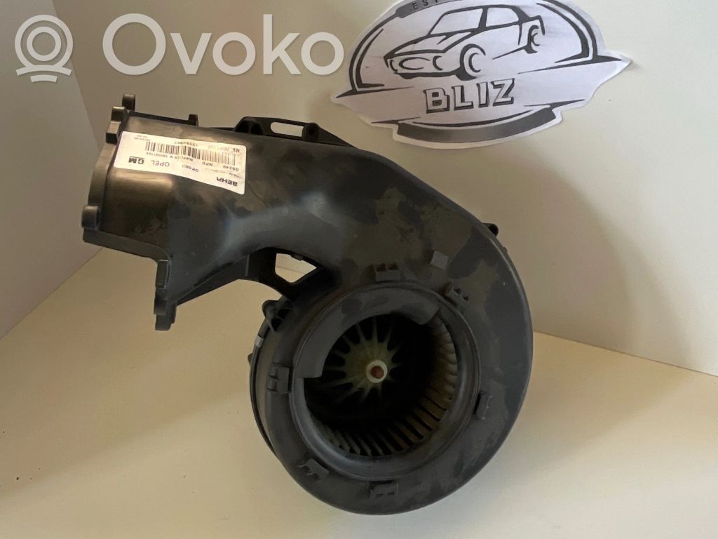 Opel Meriva A Вентилятор печки 
