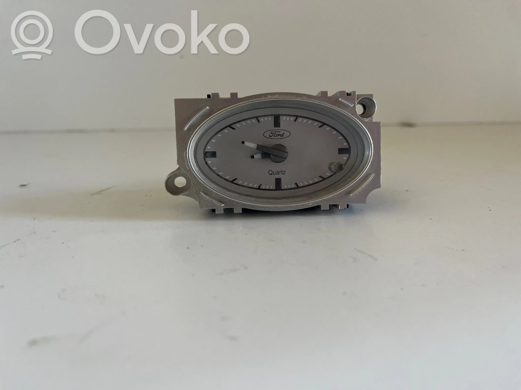 Ford Mondeo Mk III Часы 