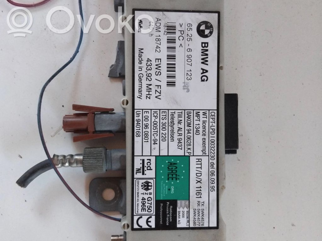 BMW 3 E46 Antenna control unit 