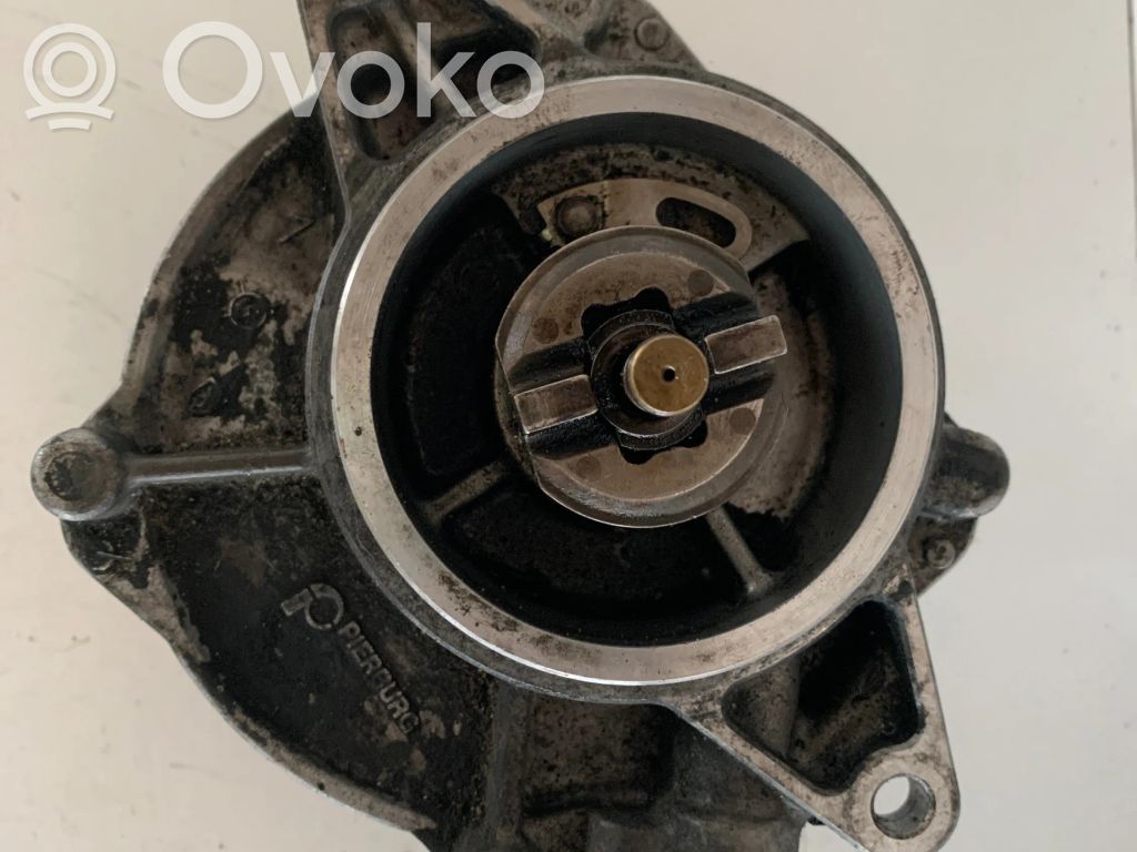 Audi A4 S4 B7 8E 8H Siurblys vakuumo 