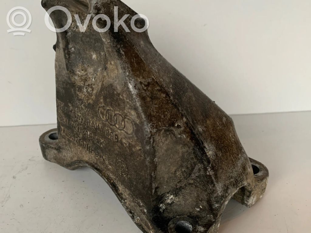 Audi A4 S4 B7 8E 8H Engine mounting bracket 