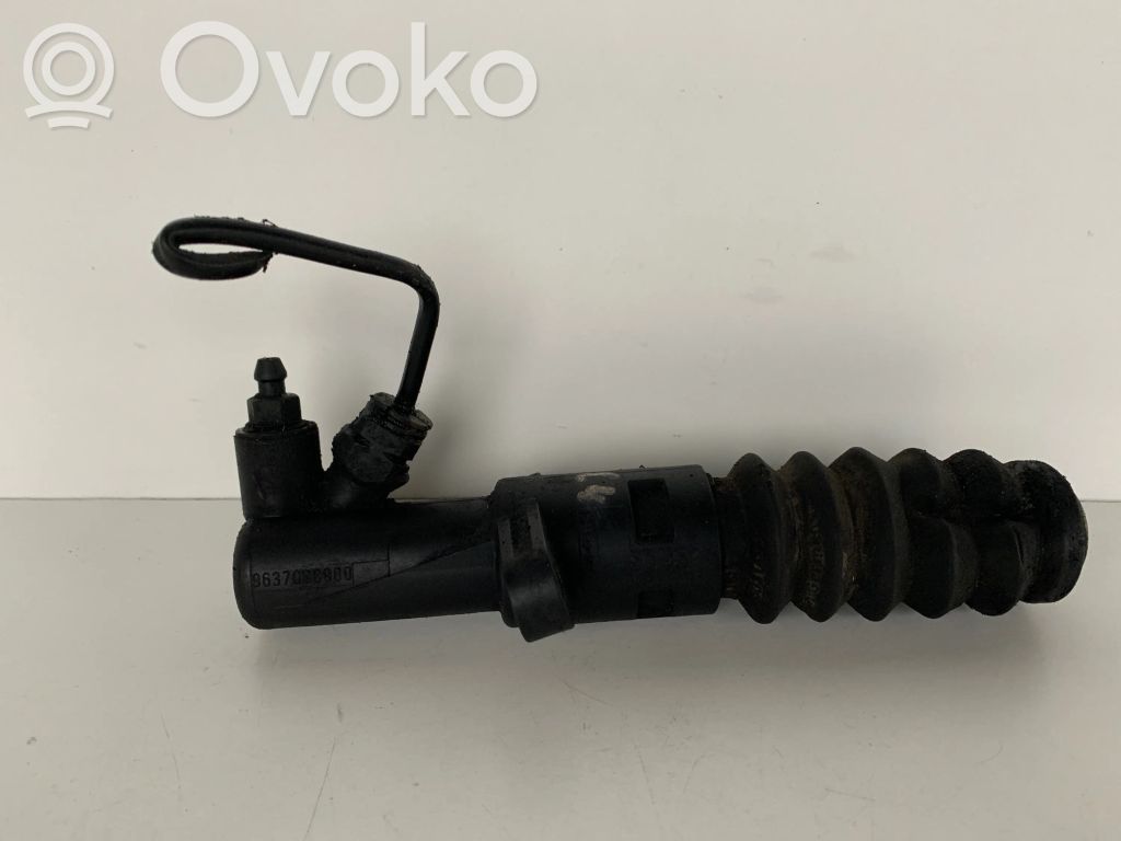 Citroen C4 I Kytkimen apusylinteri 