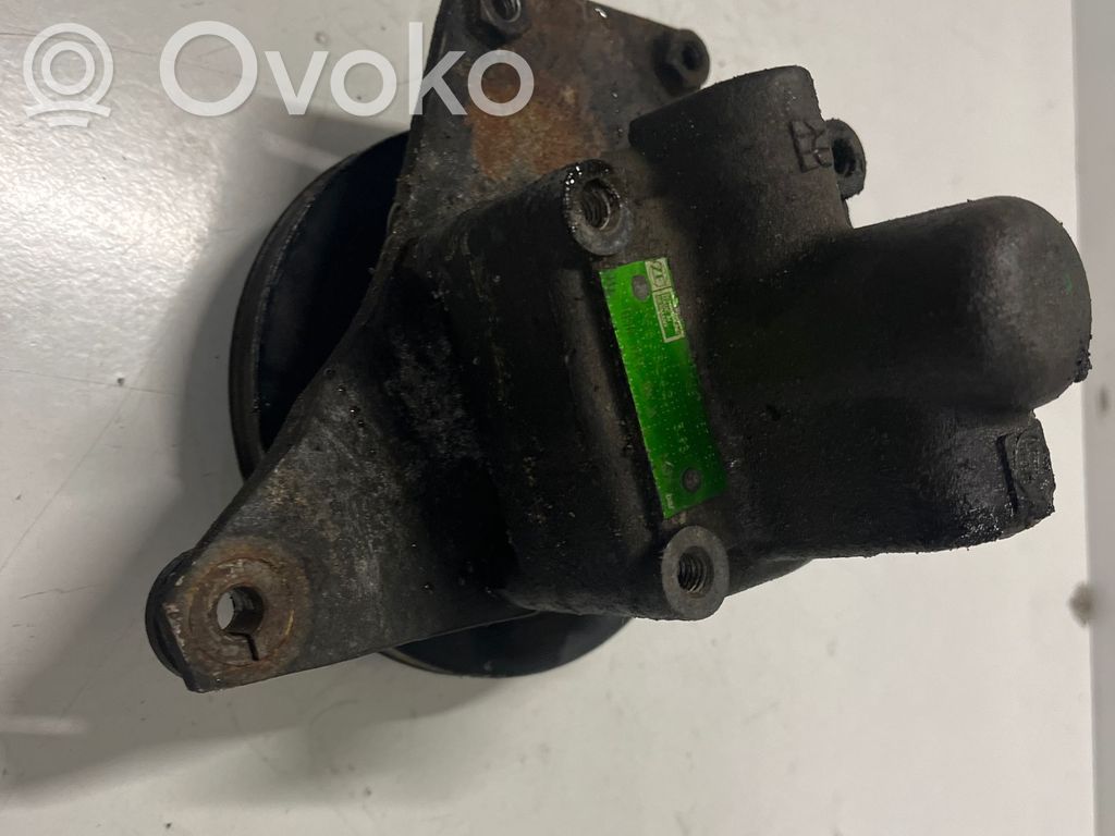 Audi 80 90 S2 B4 Power steering pump 