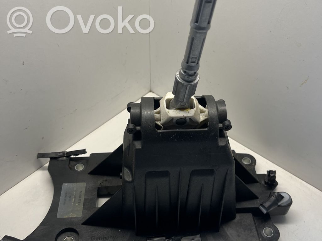 Mitsubishi Colt Gear shifter/selector 