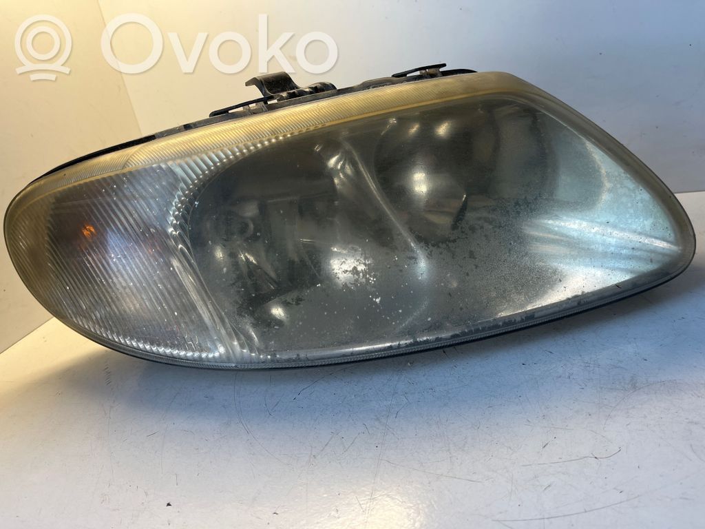 Chrysler Voyager Priekinis žibintas 