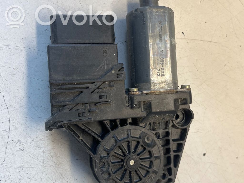 Volkswagen PASSAT B5 Silniczek podnoszenia szyby drzwi tylnych 